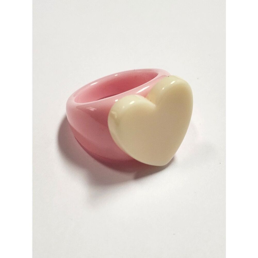 Sparklemuse Pink Acrylic Heart Statement Ring - Cream Heart Accent Size 8.5